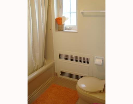 2912 Fernwald Road Pittsburgh, PA 15217 - Photo 9 of 17 Master Bath/Spa. Upstairs full bathroom.