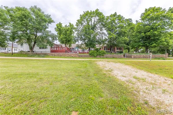 $379,500 | 207 Front Street, Annapolis, MO 63620