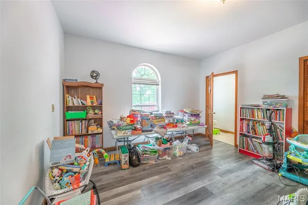 $379,500 | 207 Front Street, Annapolis, MO 63620