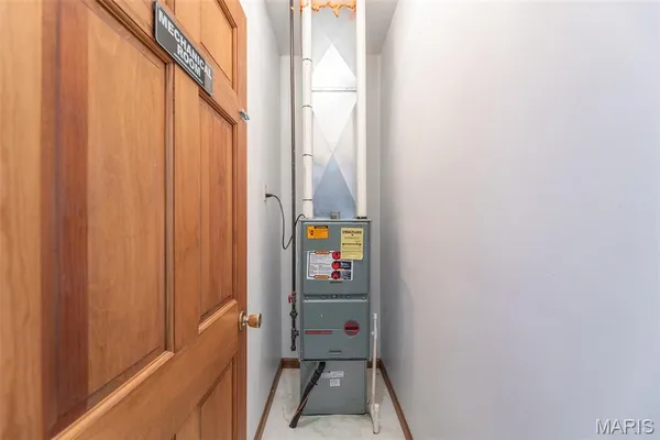 $379,500 | 207 Front Street, Annapolis, MO 63620