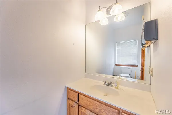 $379,500 | 207 Front Street, Annapolis, MO 63620