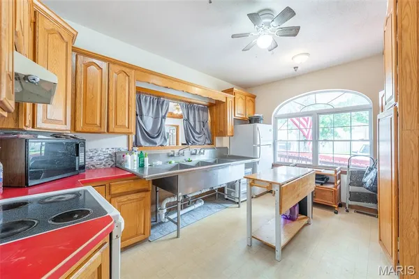 $379,500 | 207 Front Street, Annapolis, MO 63620