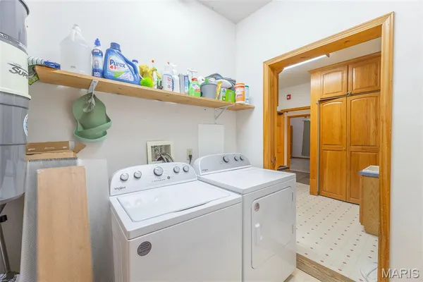 $379,500 | 207 Front Street, Annapolis, MO 63620