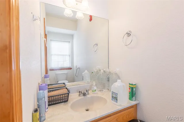 $399,500 | 207 Front Street, Annapolis, MO 63620