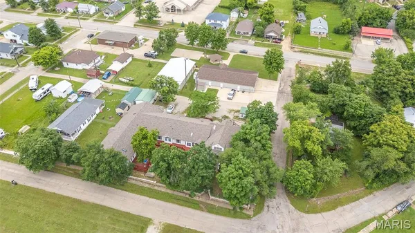 $379,500 | 207 Front Street, Annapolis, MO 63620