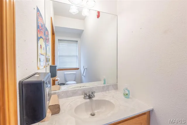 $399,500 | 207 Front Street, Annapolis, MO 63620