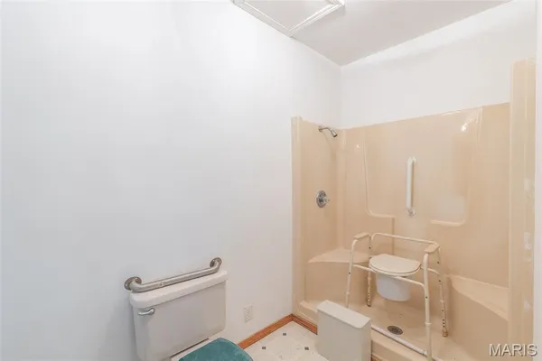 $379,500 | 207 Front Street, Annapolis, MO 63620