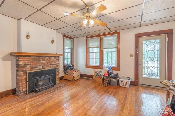 $379,500 | 207 Front Street, Annapolis, MO 63620