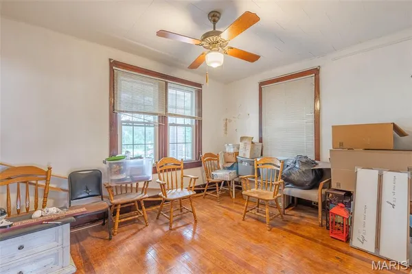 $379,500 | 207 Front Street, Annapolis, MO 63620