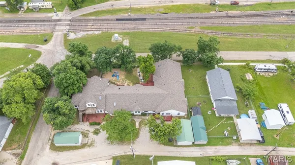 $379,500 | 207 Front Street, Annapolis, MO 63620