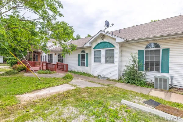 $379,500 | 207 Front Street, Annapolis, MO 63620