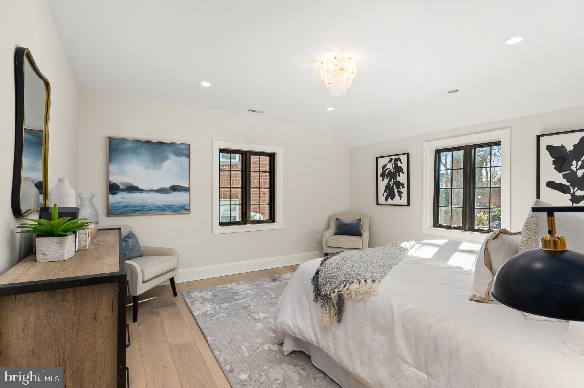 3126 Woodley Road Northwest Washington, DC 20008 - Photo 16 of 35 Primary Bedroom