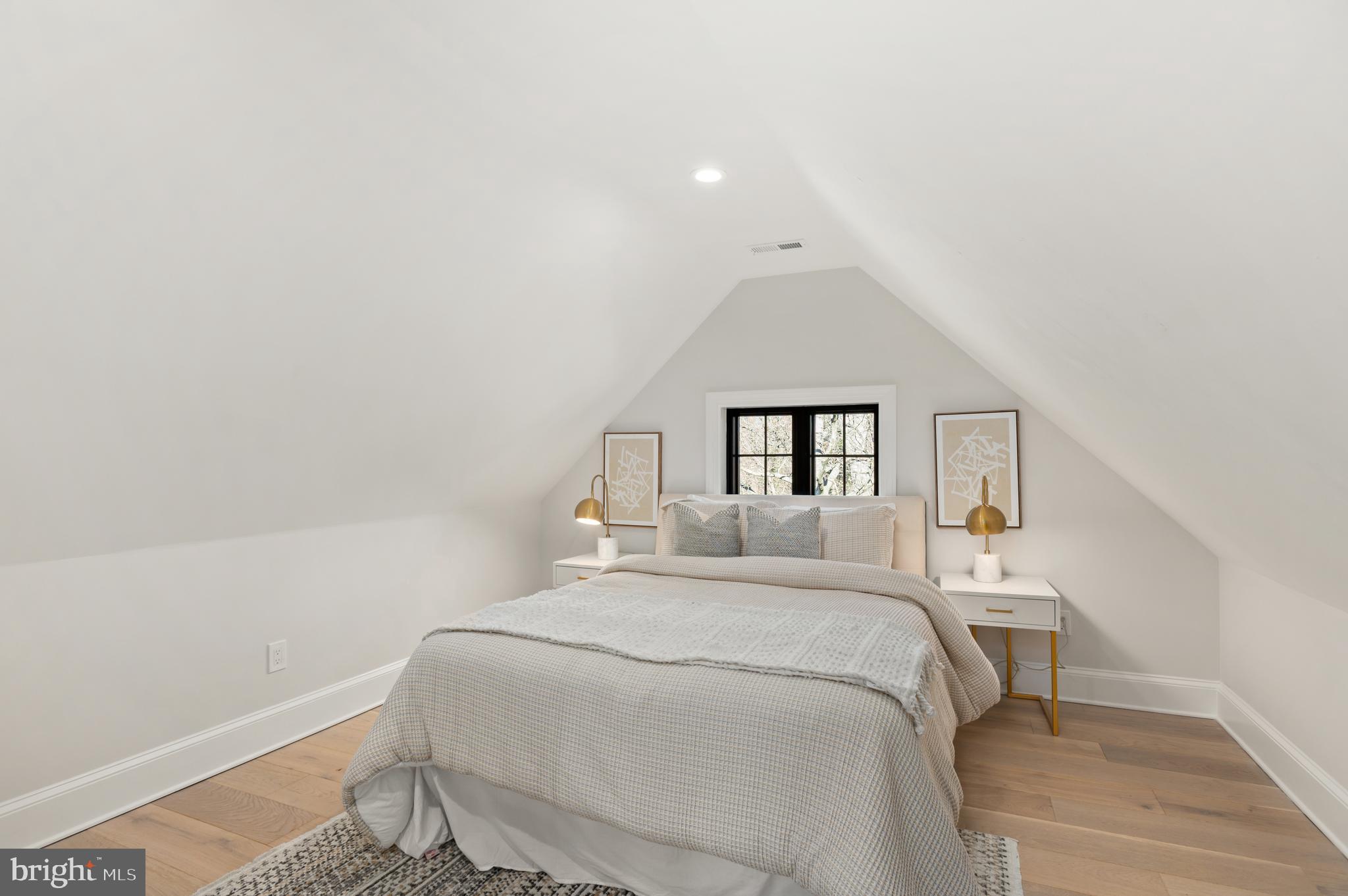 3126 Woodley Road Northwest Washington, DC 20008 - Photo 27 of 35 Bedroom #4