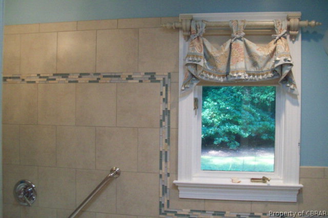 10989 Laurel Point Road Gloucester, VA 23061 - Photo 33 of 45 Gallery Image 33