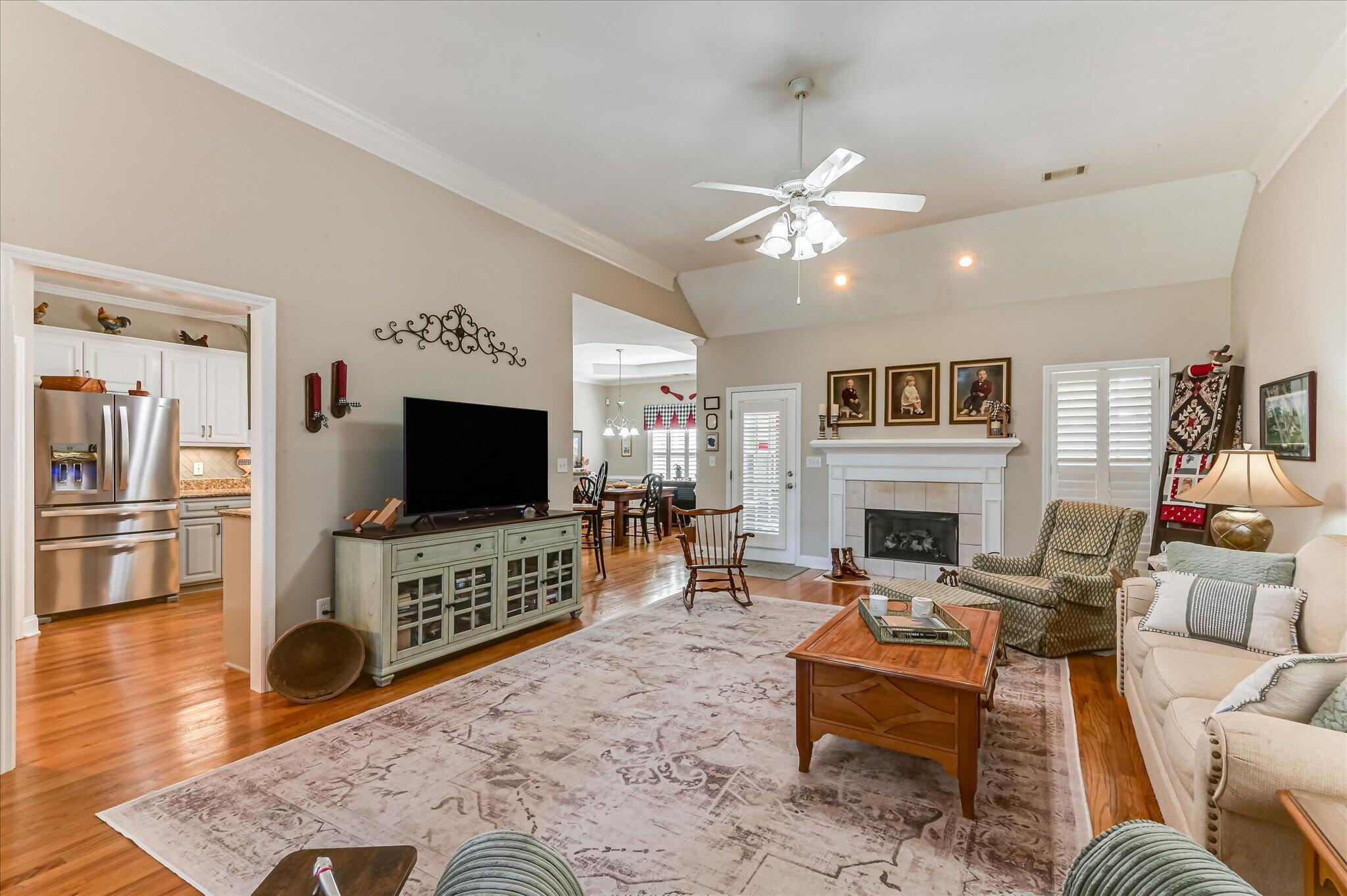 4295 Colony Square Evans, GA 30809 - Photo 9 of 57 09-109