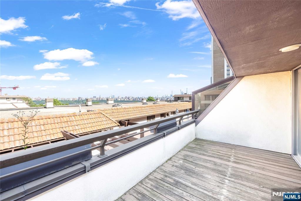 300 Gorge Road, Unit 8 Cliffside Park, NJ 07010 - Photo 24 of 32