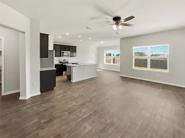 $306,000 | 112 Marimoor Drive, Hutto, TX 78634