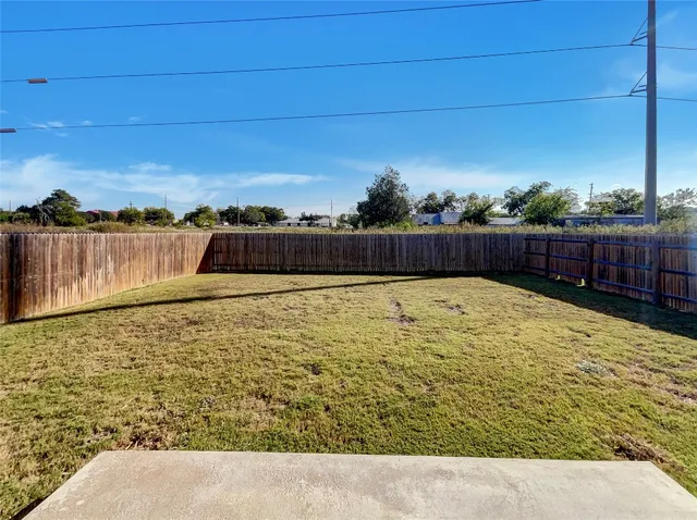 $306,000 | 112 Marimoor Drive, Hutto, TX 78634