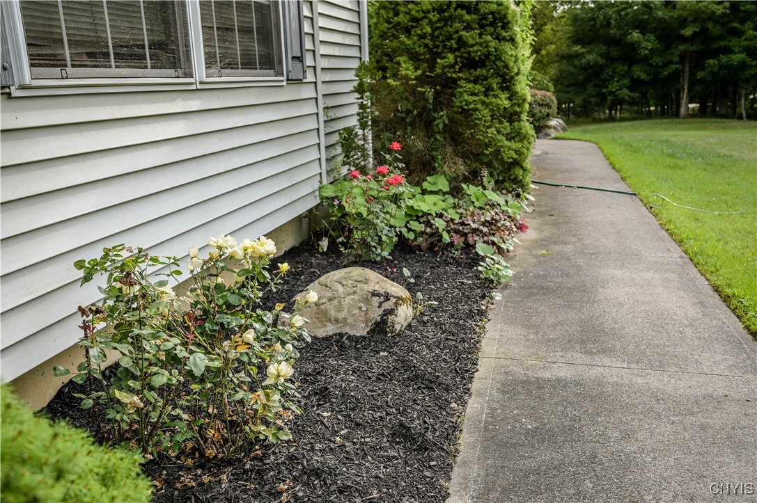 10599 Doyle Road Deerfield, NY 13502 - Photo 8 of 48