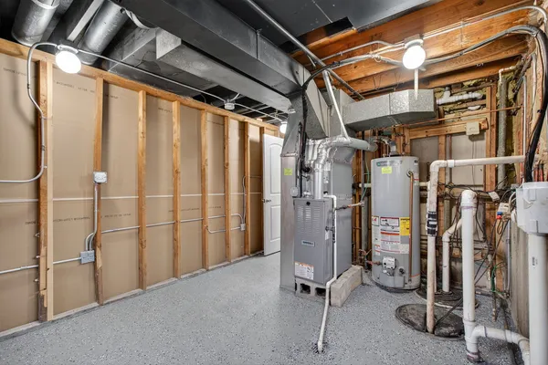 $229,900 | 1537 West 165th Street, Markham, IL 60428