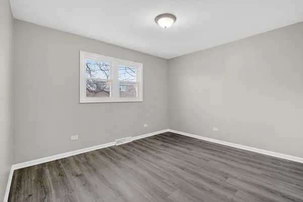 $229,900 | 1537 West 165th Street, Markham, IL 60428