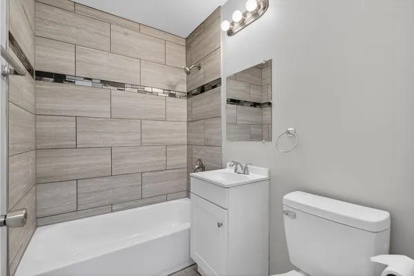 $229,900 | 1537 West 165th Street, Markham, IL 60428