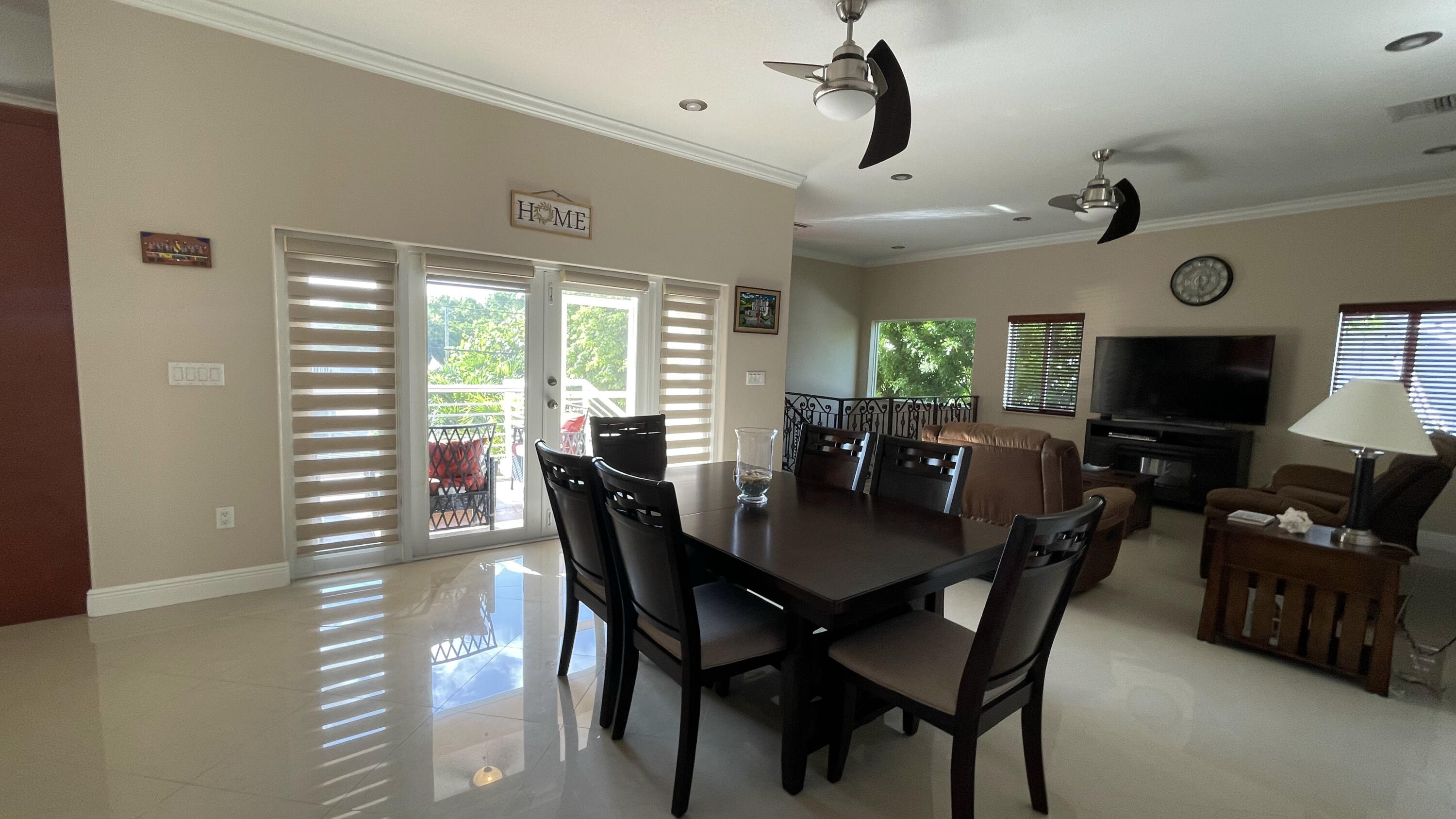 917 Red Bird Road Key Largo, FL 33037 - Photo 13 of 21 dining view