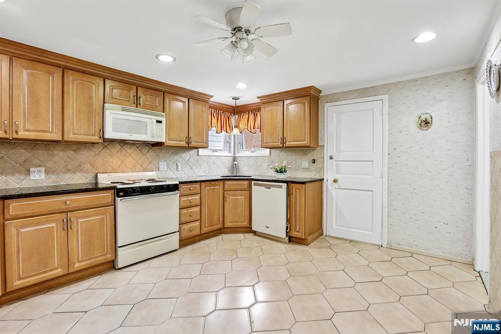 18 Patterson Street Harrison, NJ 07029 - Photo 17 of 46