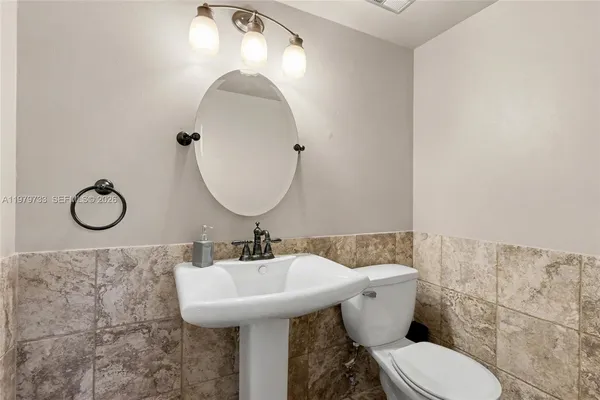 $1,700 | 6650 Royal Palm Boulevard, Unit 204C, Margate, FL 33063