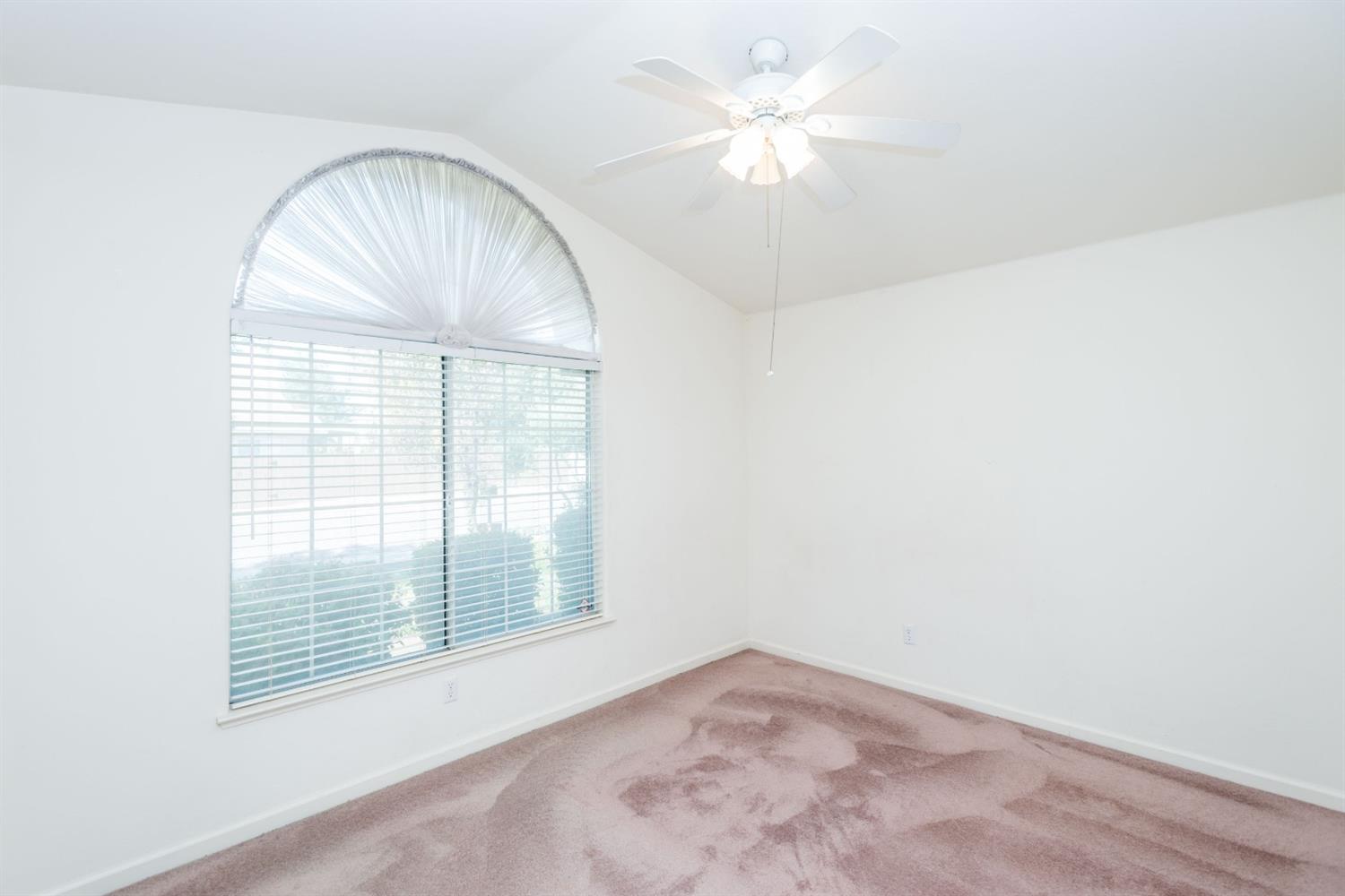 5054 West Decatur Avenue Fresno, CA 93722 - Photo 20 of 37 Gallery Image 20