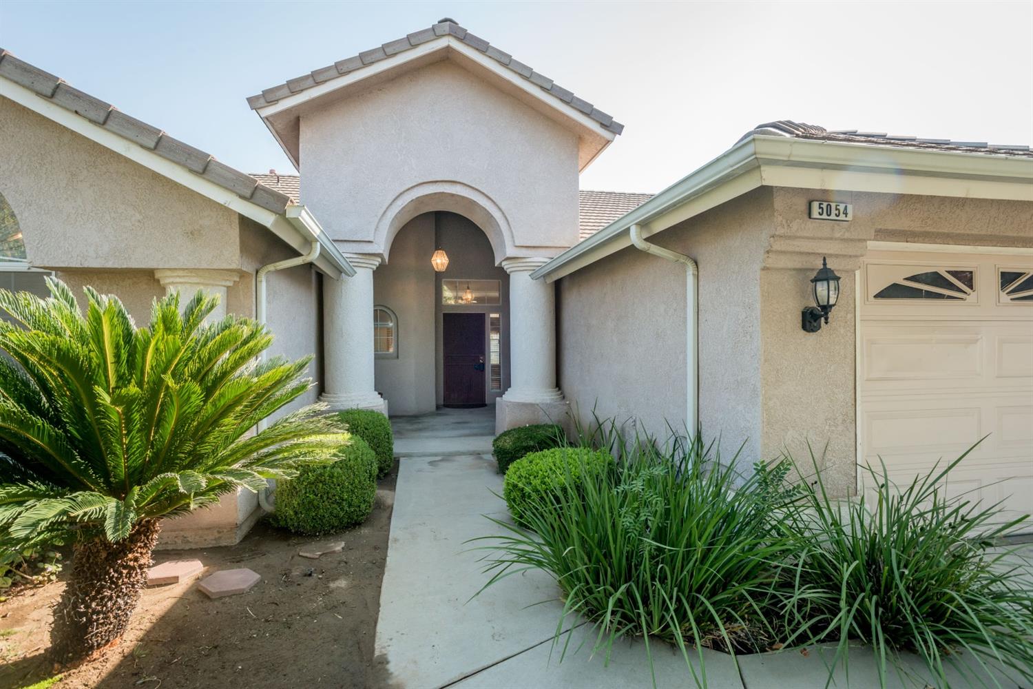5054 West Decatur Avenue Fresno, CA 93722 - Photo 3 of 37 Gallery Image 3