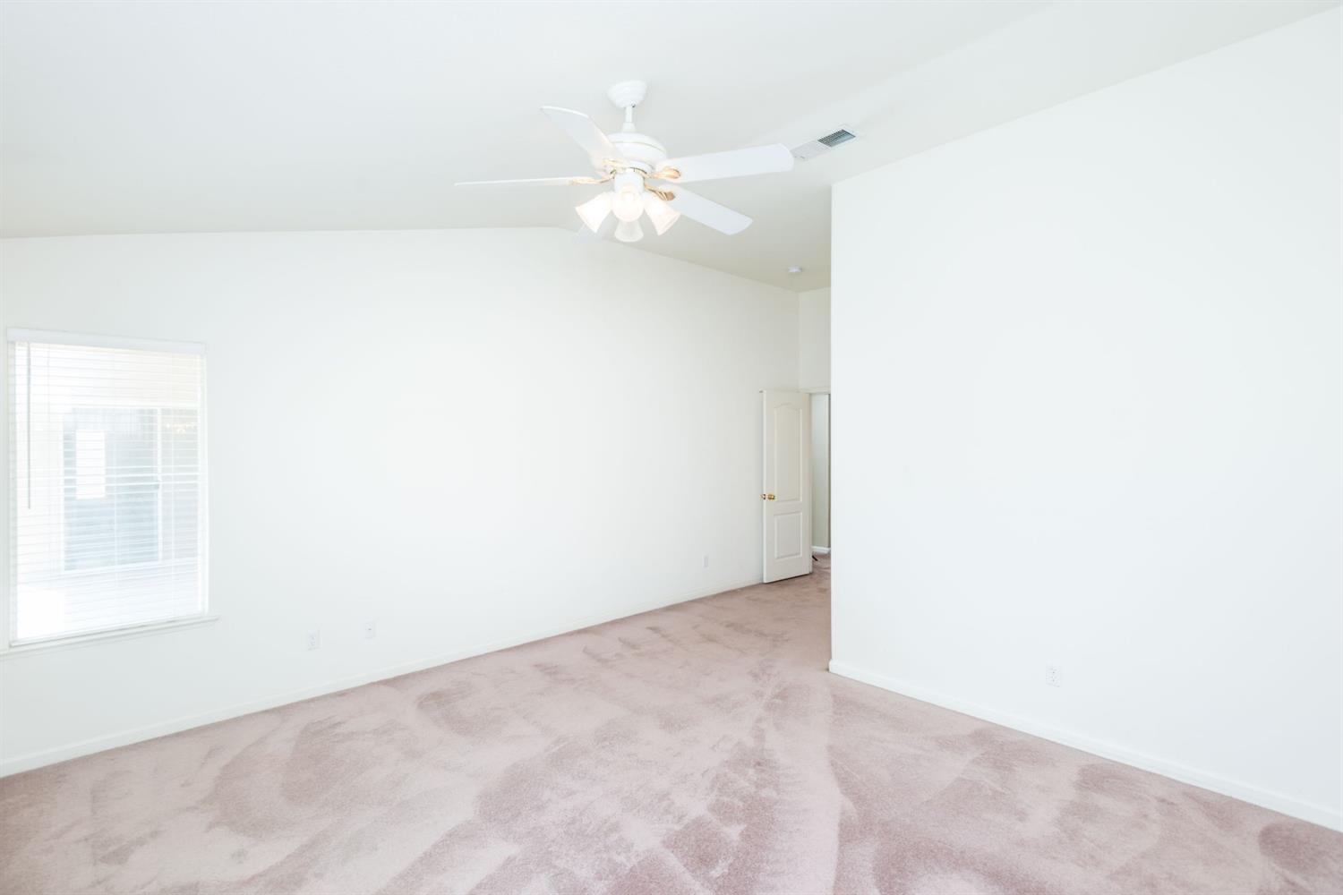 5054 West Decatur Avenue Fresno, CA 93722 - Photo 25 of 37 Gallery Image 25