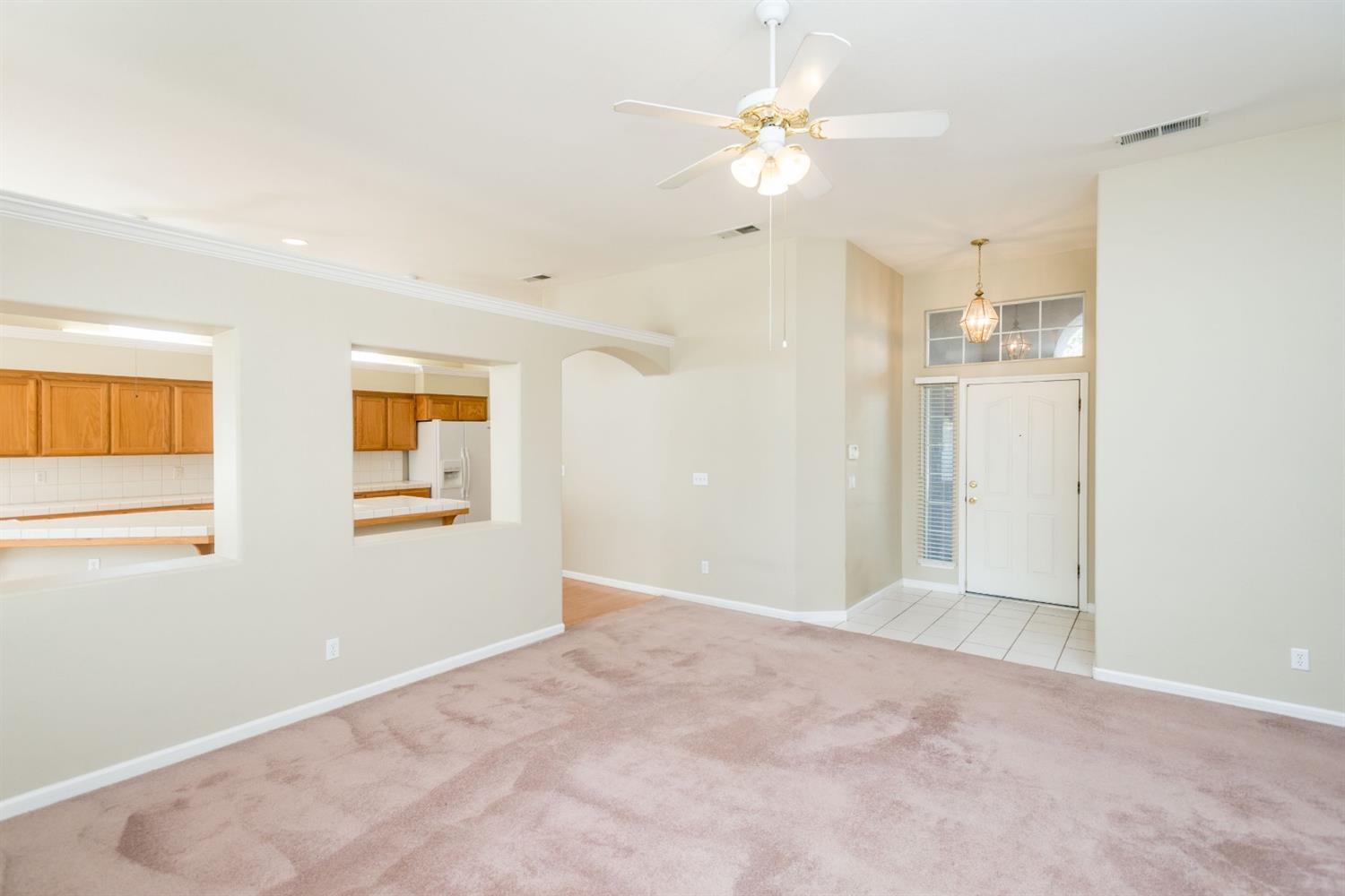 5054 West Decatur Avenue Fresno, CA 93722 - Photo 7 of 37 Gallery Image 7