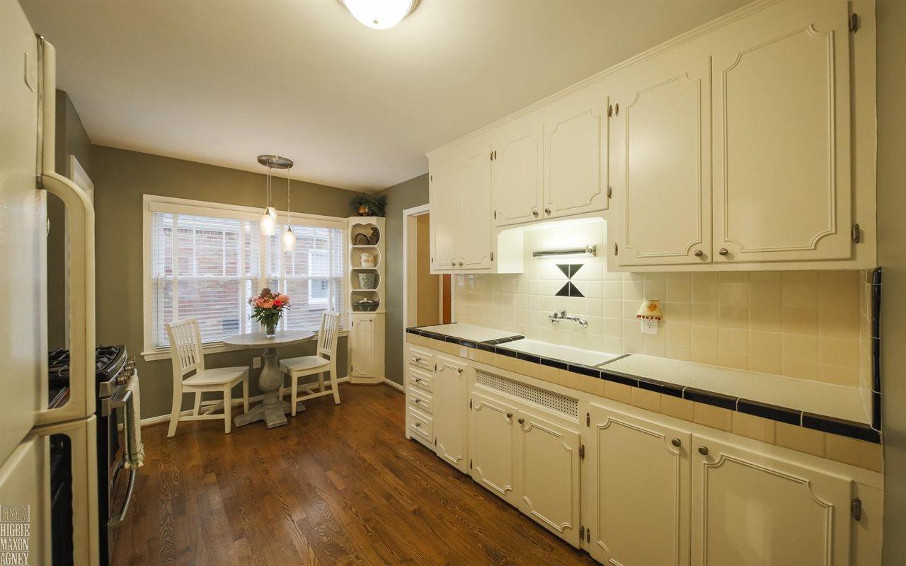 374 Kerby Road Grosse Pointe Farms, MI 48236 - Photo 12 of 21