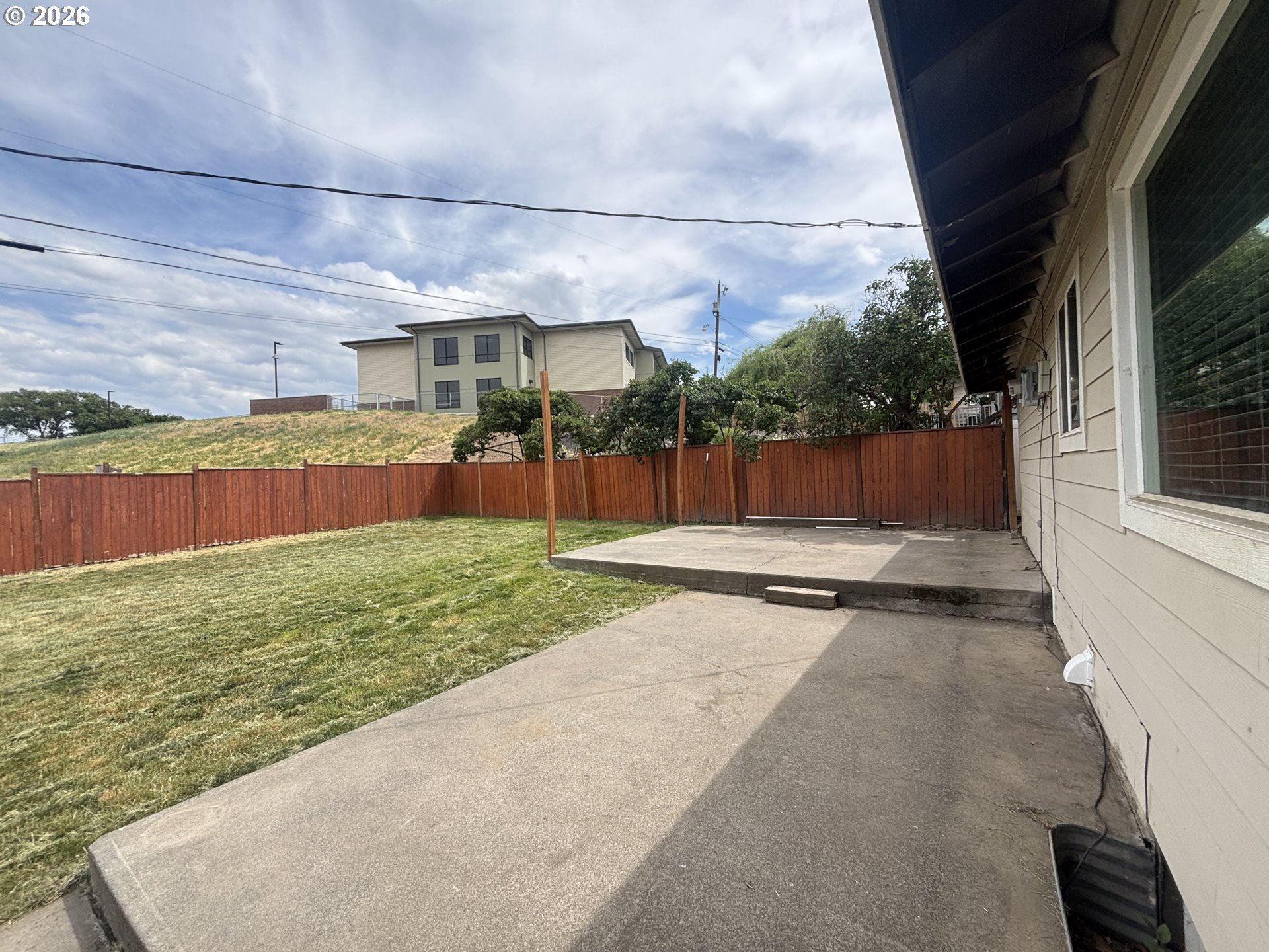 924 Southwest 33rd Street Pendleton, OR 97801 - Photo 26 of 27 a view of a backyard