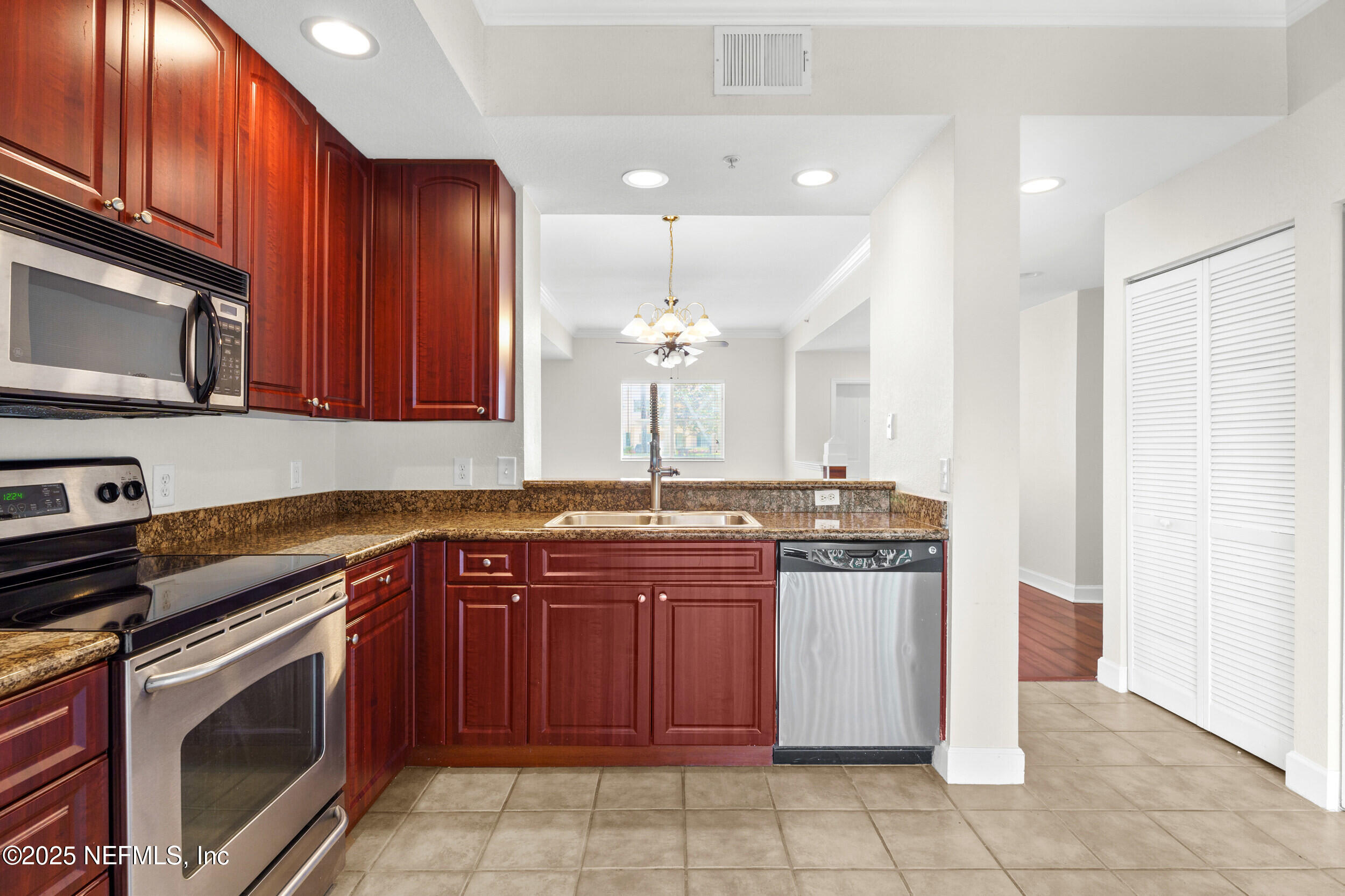 9745 Touchton Road, Unit 305 Jacksonville, FL 32246 - Photo 21 of 37 21_a7305319-2