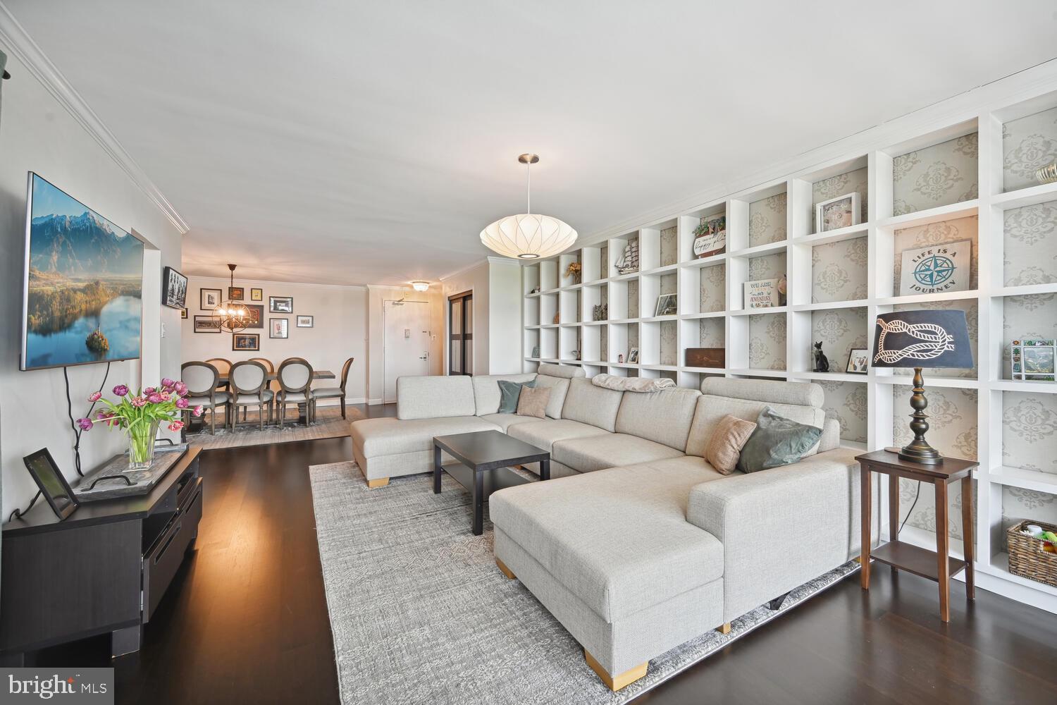 5101 River Road, Unit 1905 Bethesda, MD 20816 - Photo 12 of 32 Custom Built-Ins
