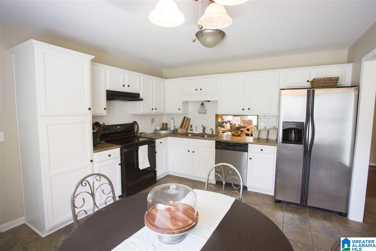 1228 13th Street Pleasant Grove, AL 35127 - Photo 4 of 20