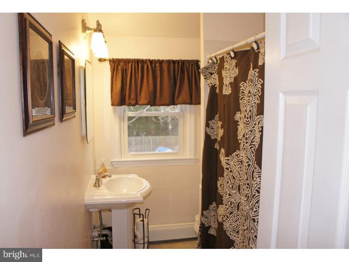 203 West Forestview Road Brookhaven, PA 19015 - Photo 22 of 25 Bathroom