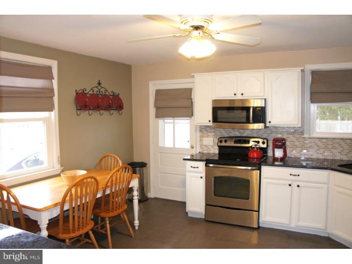 203 West Forestview Road Brookhaven, PA 19015 - Photo 8 of 25 Kitchen