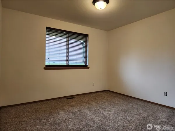 $1,995 | 240 Poplar Street, Port Orchard, WA 98366