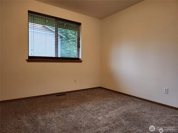 $1,995 | 240 Poplar Street, Port Orchard, WA 98366