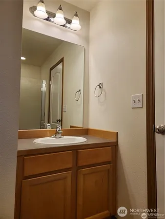 $1,995 | 240 Poplar Street, Port Orchard, WA 98366