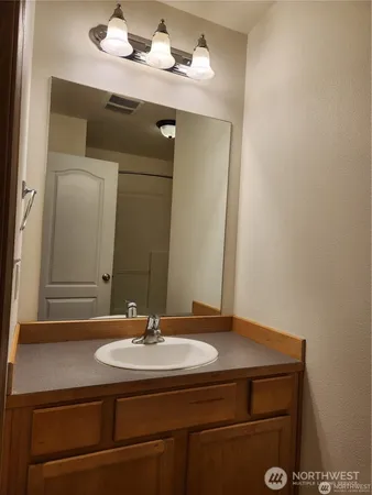 $1,995 | 240 Poplar Street, Port Orchard, WA 98366