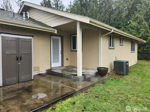 $1,995 | 240 Poplar Street, Port Orchard, WA 98366