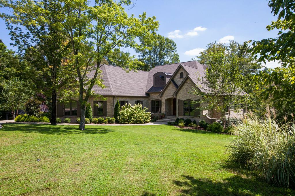 5939 Greenbriar Road Franklin, TN 37064 - Photo 2 of 30 a front view of house with yard and green space