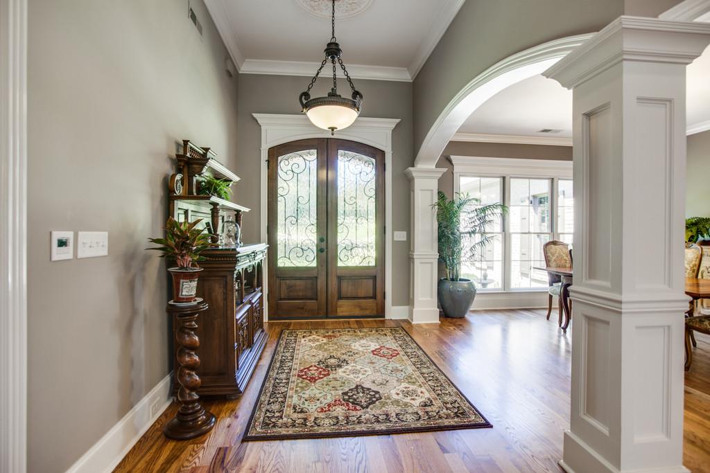 5939 Greenbriar Road Franklin, TN 37064 - Photo 3 of 30 a view of a living room