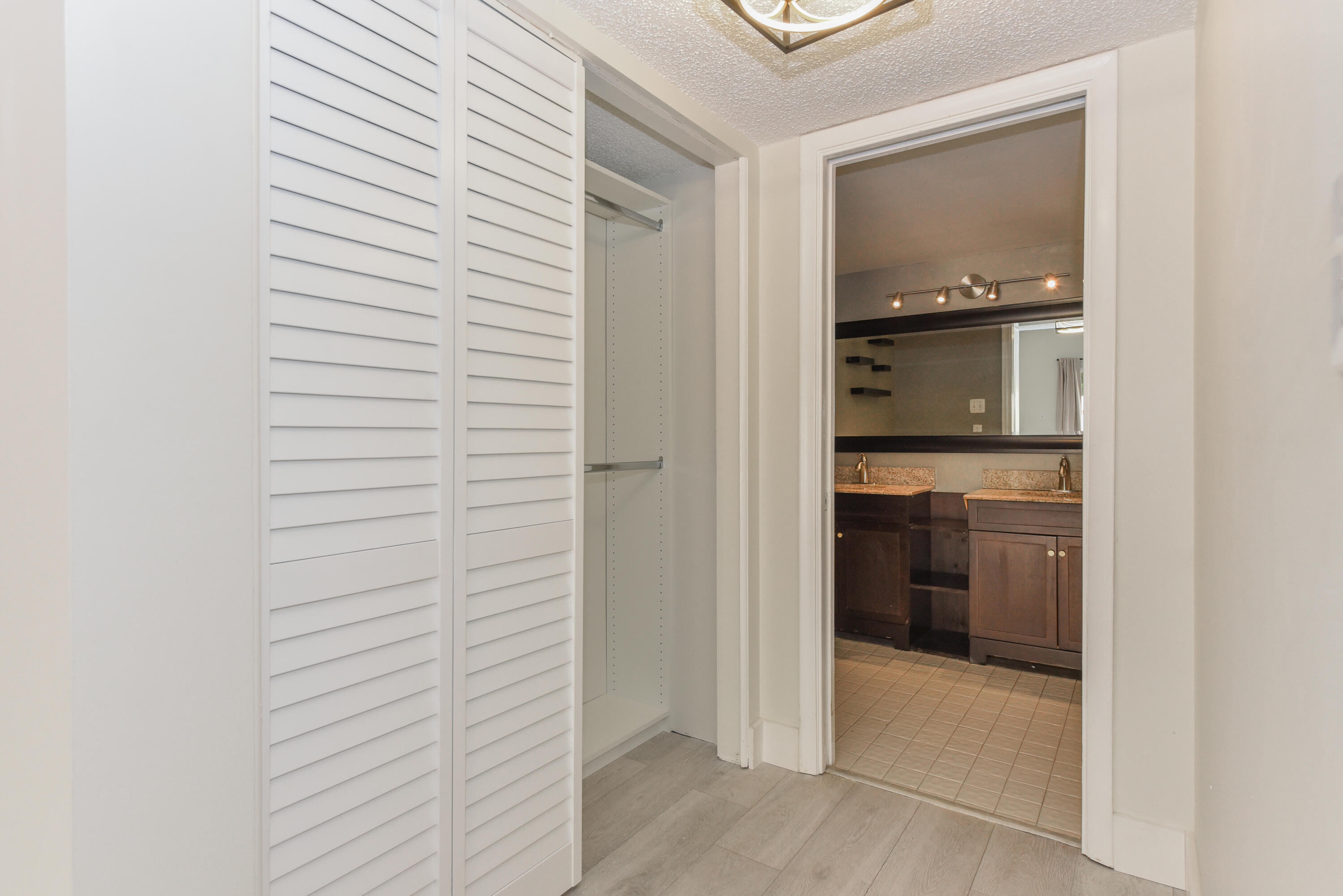 1400 Northwest 9th Avenue, Unit B8 Boca Raton, FL 33486 - Photo 23 of 32 1400 NW Ninth Ave_Lois Ronan_22