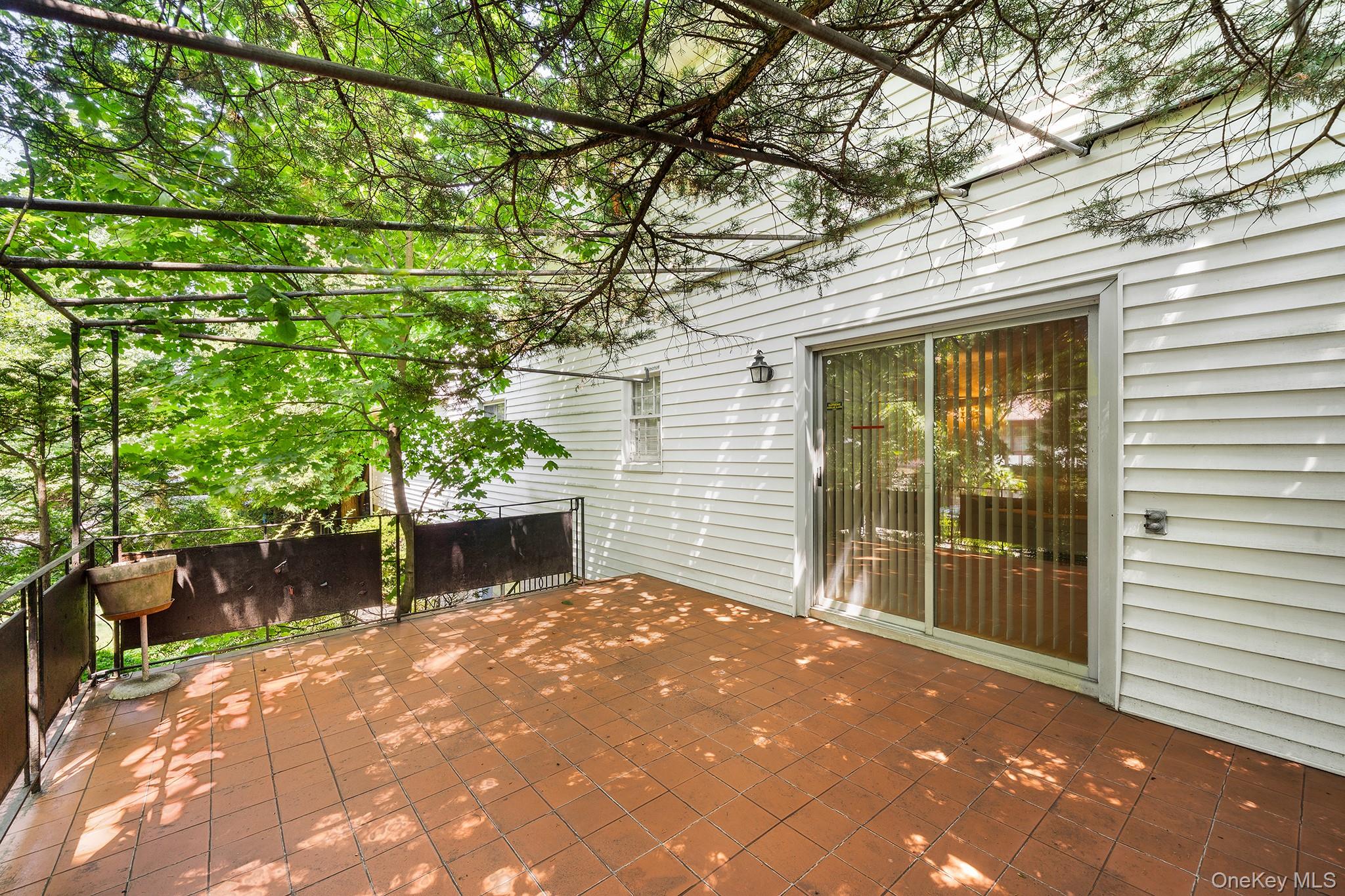 19 Carlton Road Bronxville, NY 10708 - Photo 35 of 42 Gallery Image 35