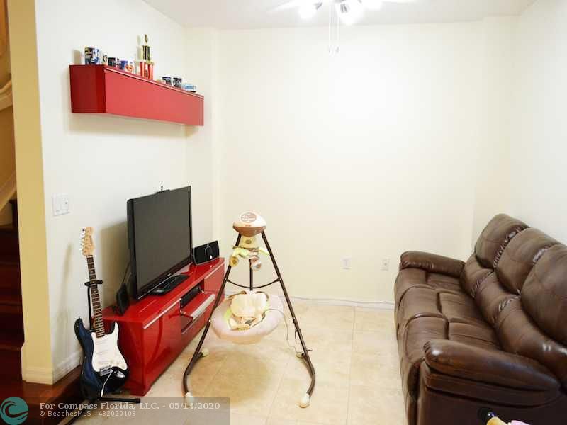 2883 Southwest 129th Terrace Miramar, FL 33027 - Photo 8 of 15 Exterior Front